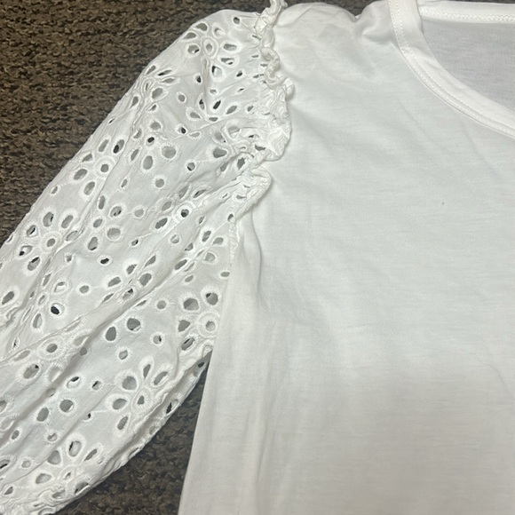 Veronica Beard Eyelet Top T-shirt size M - Picture 2 of 4